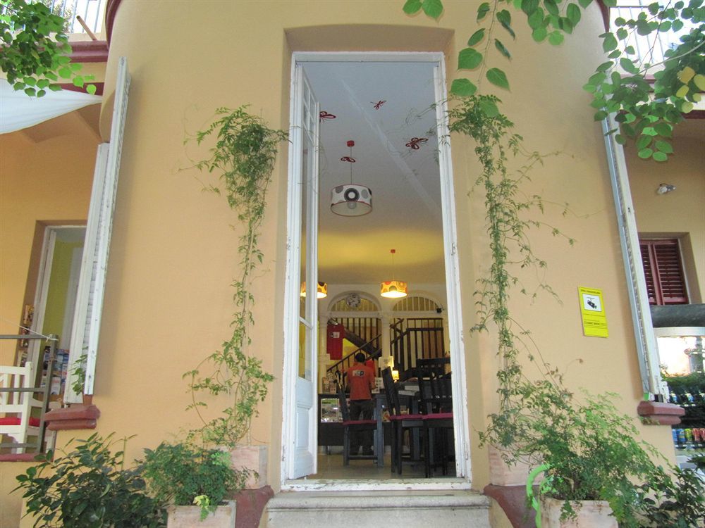 Garden House Hostel Barcelona By Feetup Hostels Exterior foto